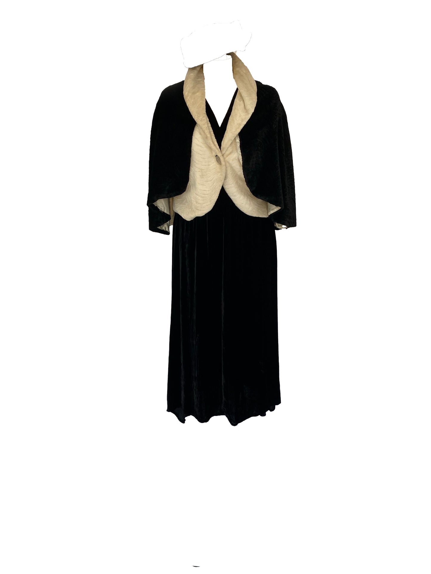 Vintage 1940’s black velvet shift dress